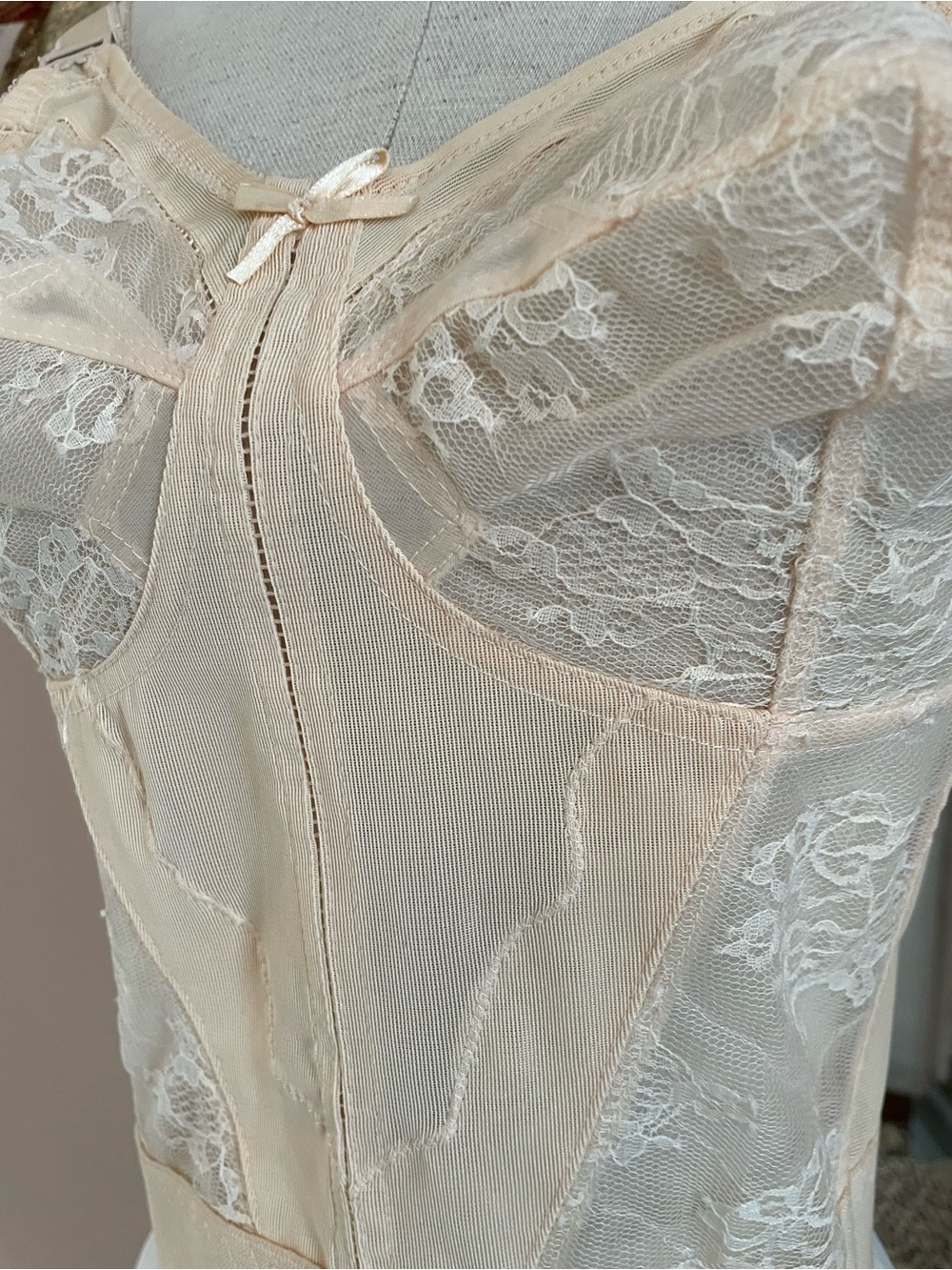 Bali Vintage Cream Lace Longline Shapewear Corset Sheer Lace